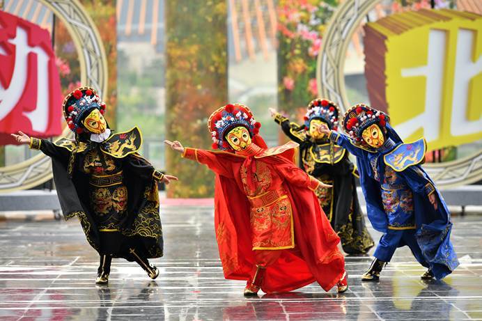 欢动北京第八届国际青少年文化艺术交流周在京开幕